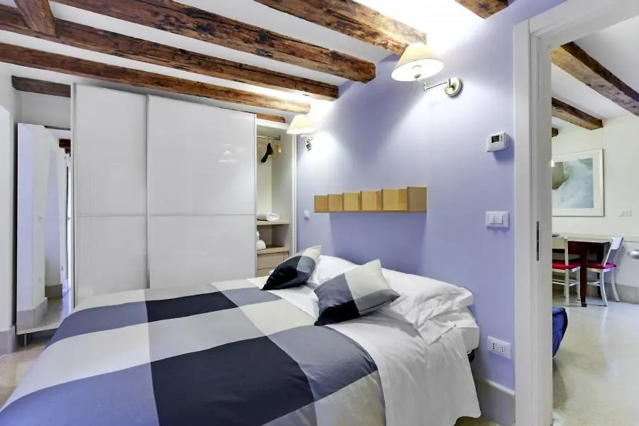 Cozy Apartment Up To 4 In Biennale Giardini By Bricola Apartments Venise